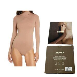 SKIMS Essential Mock Neck Long Sleeve Bodysuit Desert 4X/5X